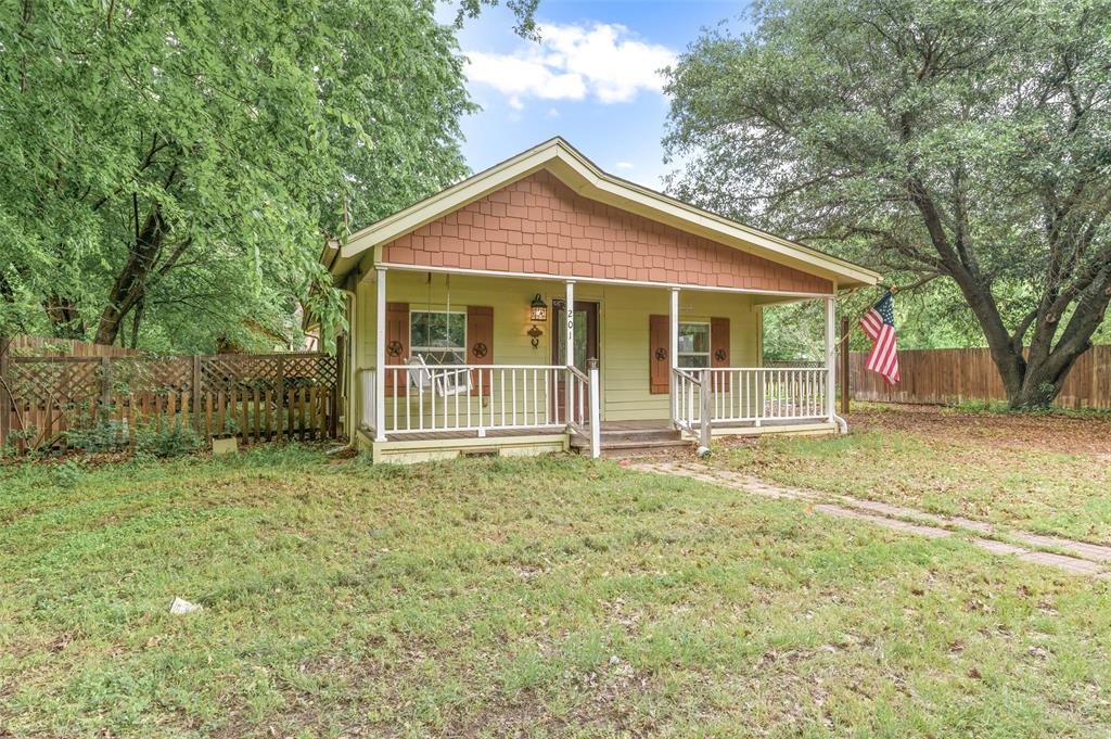 201 Killough Street Property Photo 1