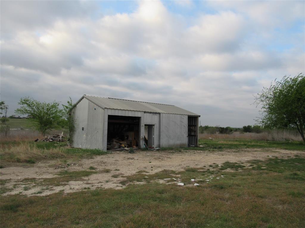 556 Private Road 3551 Property Photo 5