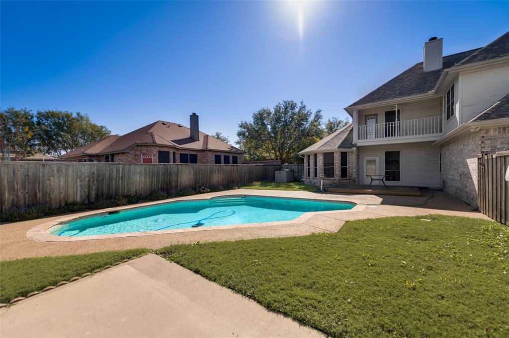 1204 Surrey Circle Property Photo 1