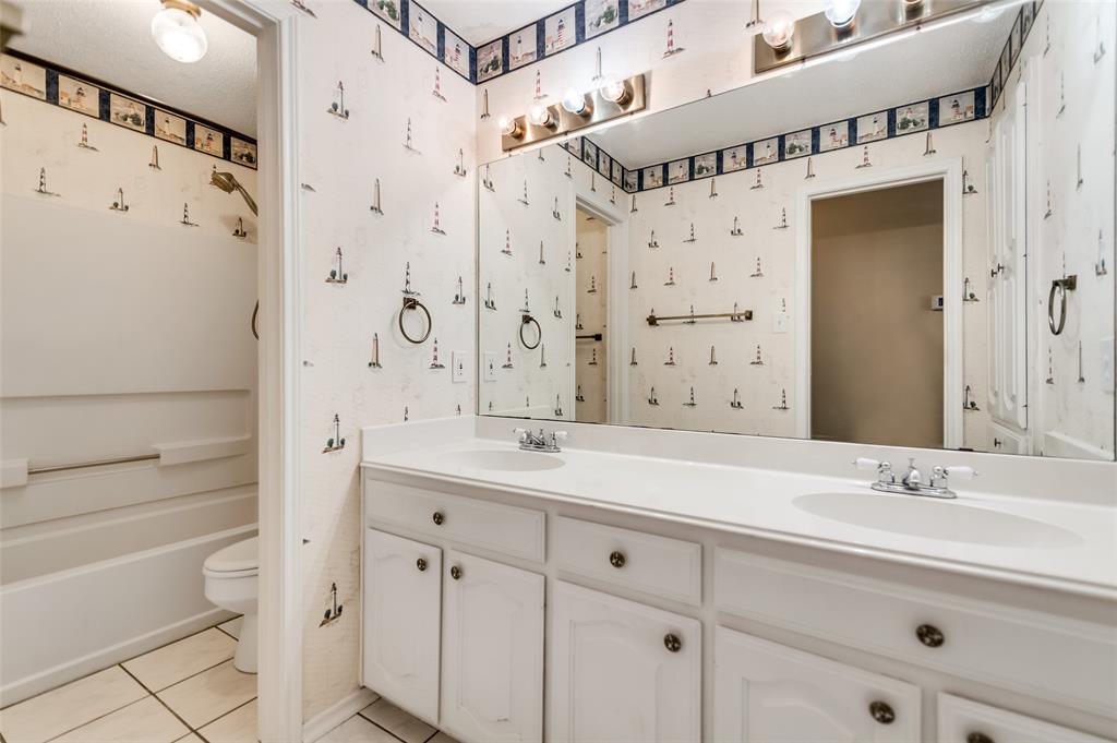 1204 Surrey Circle Property Photo 7