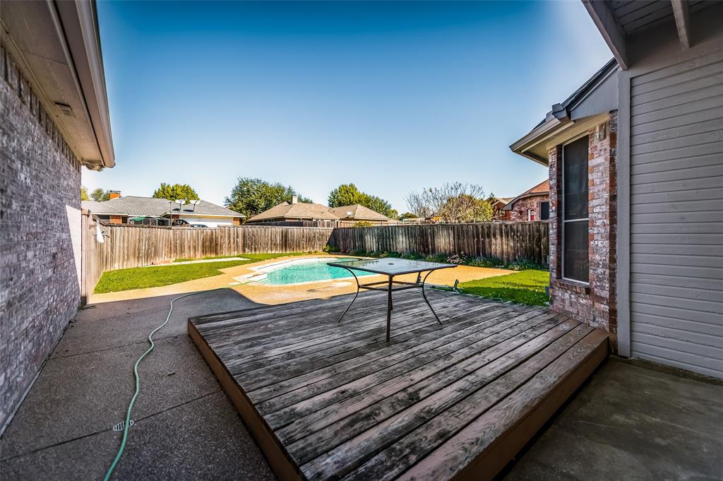 1204 Surrey Circle Property Photo 10