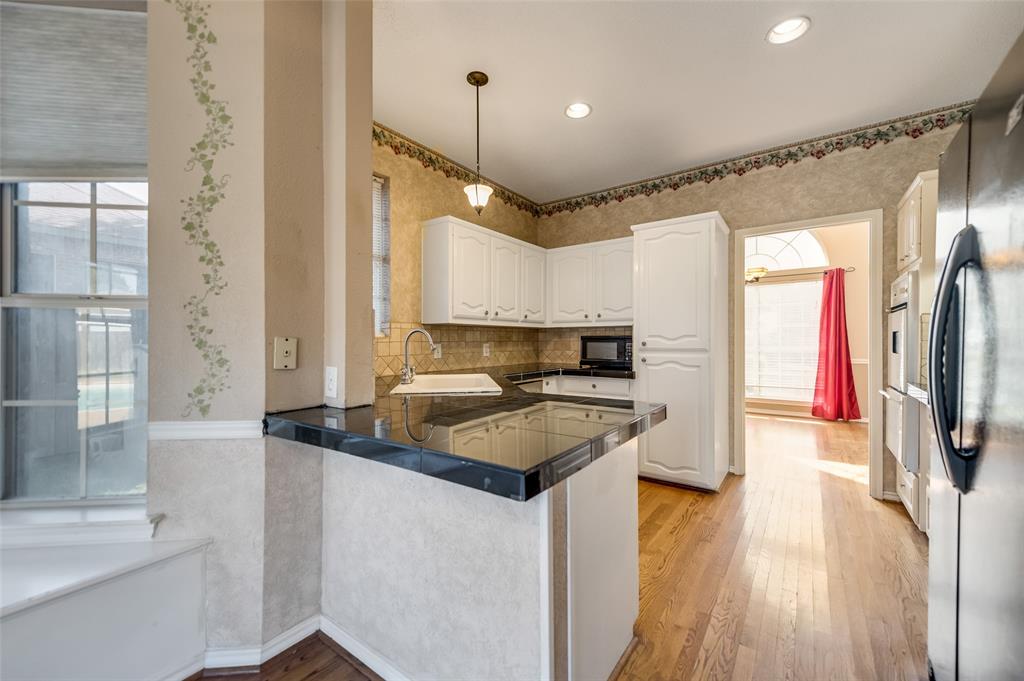 1204 Surrey Circle Property Photo 12