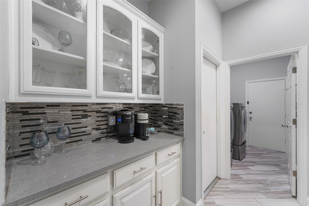 4489 Mira Vista Drive Property Photo 17