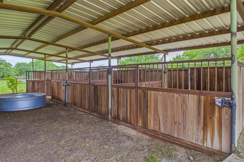 621 County Road 484 Property Photo 6