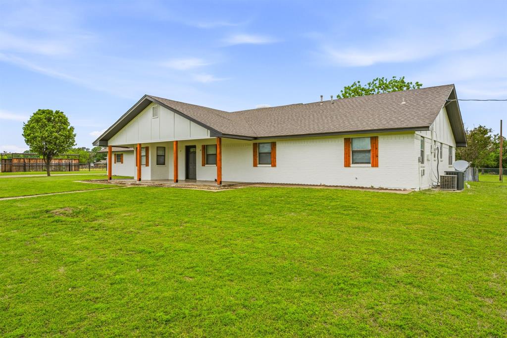 621 County Road 484 Property Photo 32