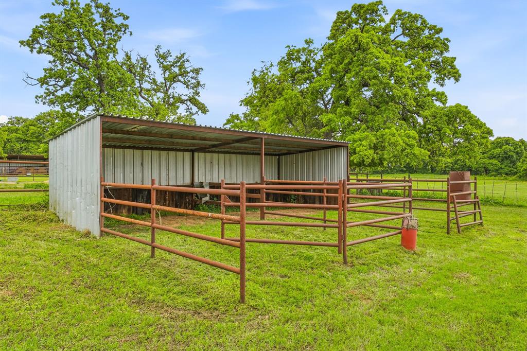 621 County Road 484 Property Photo 37