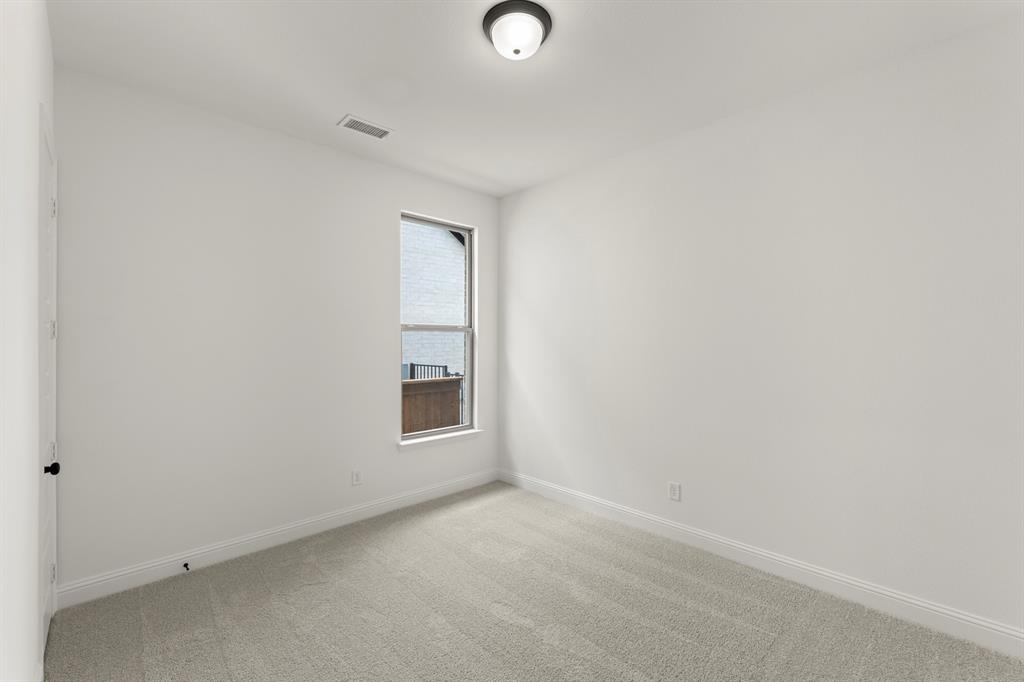 1725 Hillside Stroll Drive Property Photo 12