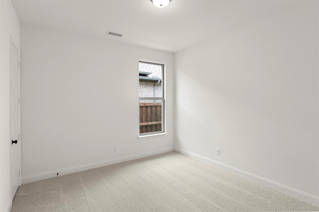 1725 Hillside Stroll Drive Property Photo 17