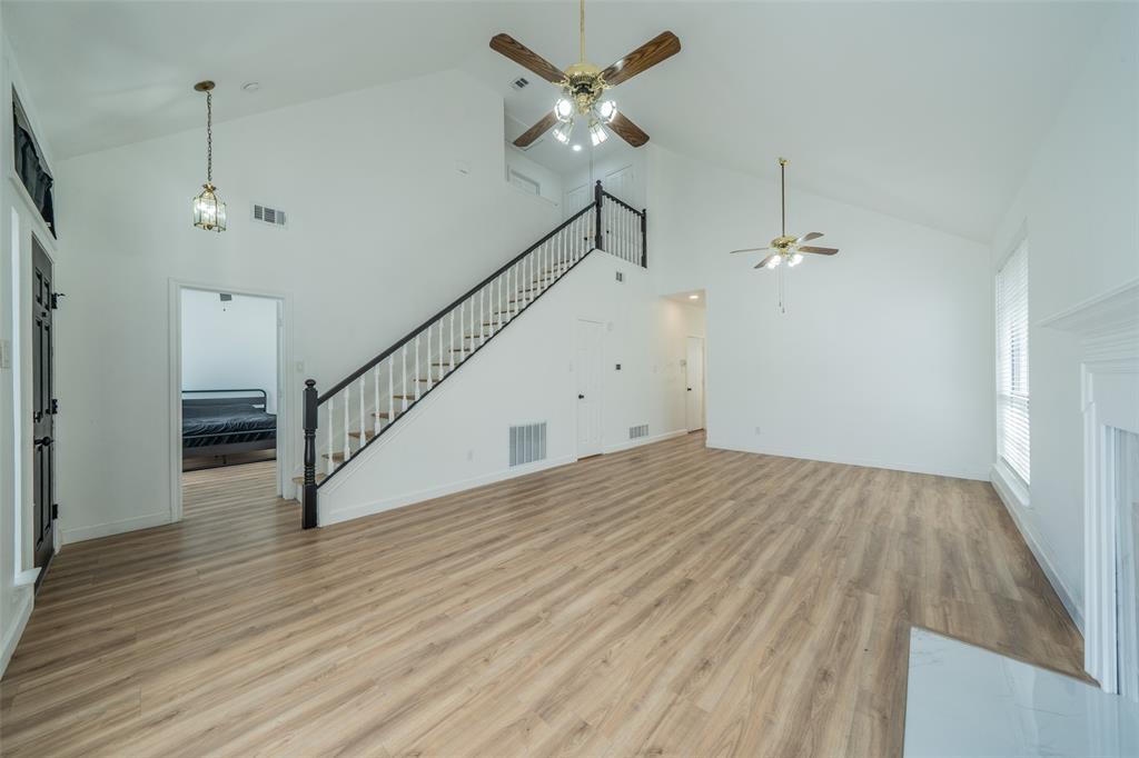 2525 Brooke Trail Property Photo 6