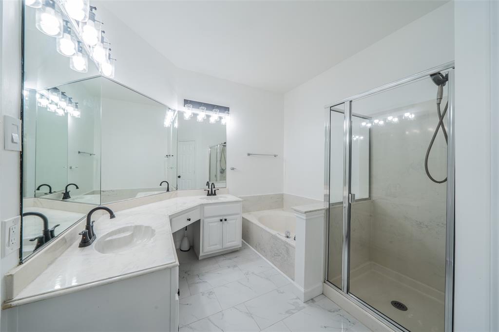 2525 Brooke Trail Property Photo 15