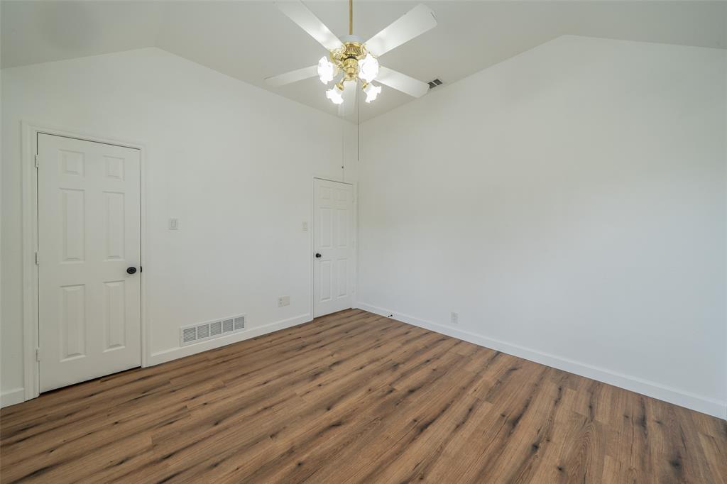 2525 Brooke Trail Property Photo 22