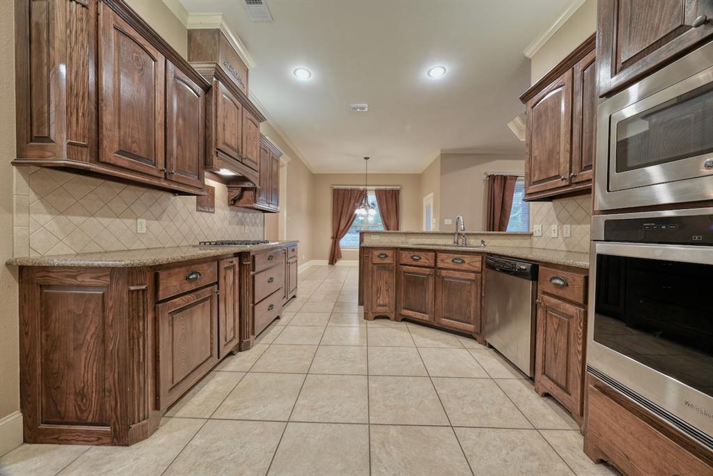 205 Heritage Court Property Photo 6
