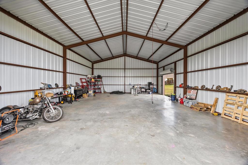 1600 Lynx Loop Property Photo 5