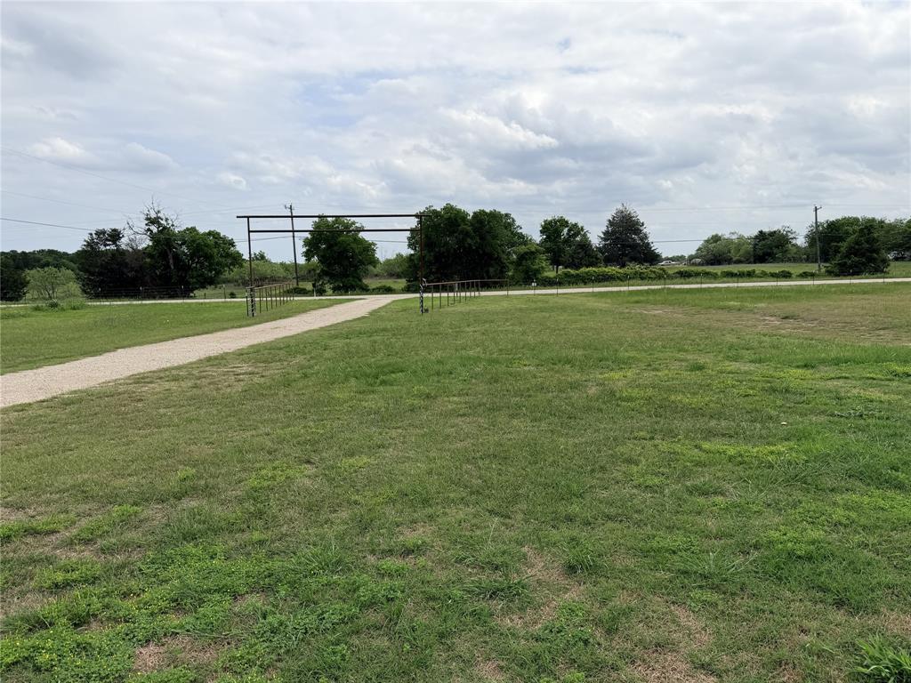 192 Fm 1183 Property Photo 15