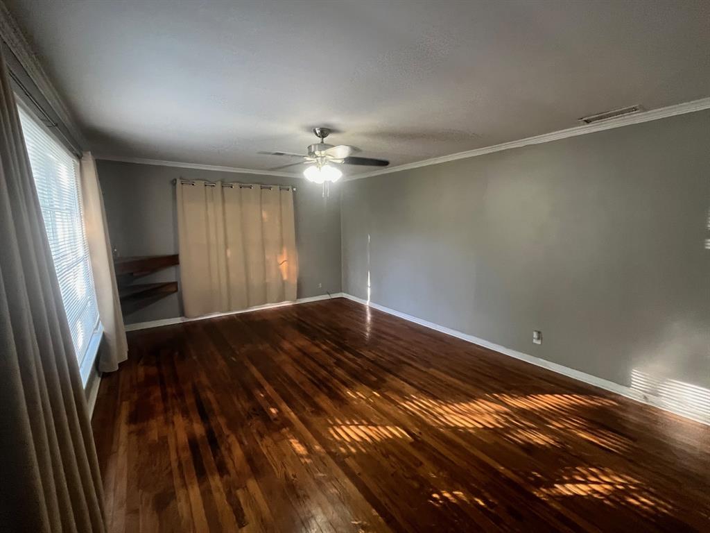 2212 Berkley Street Property Photo 3