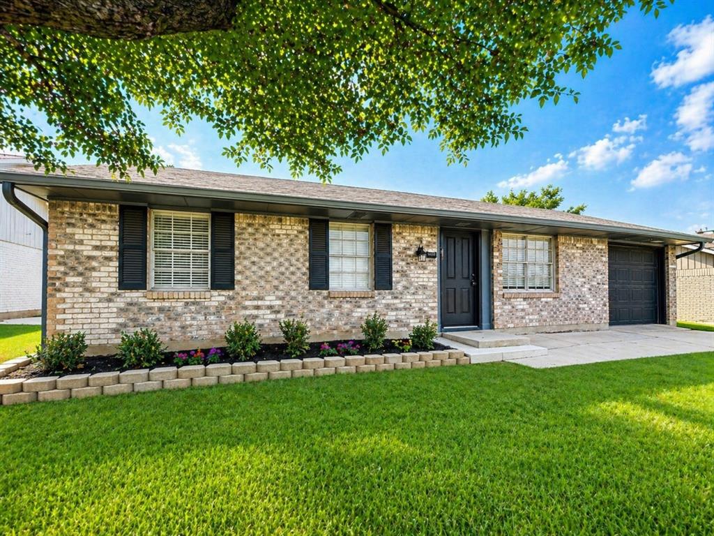 409 Starling Drive Property Photo 1