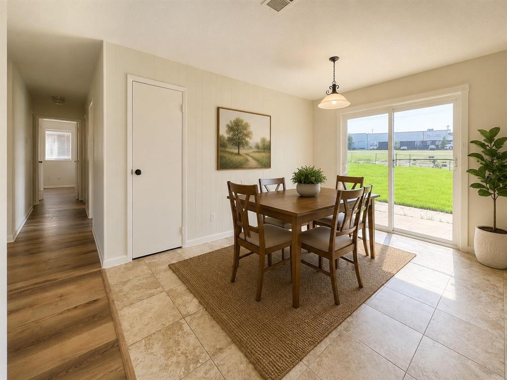 409 Starling Drive Property Photo 3