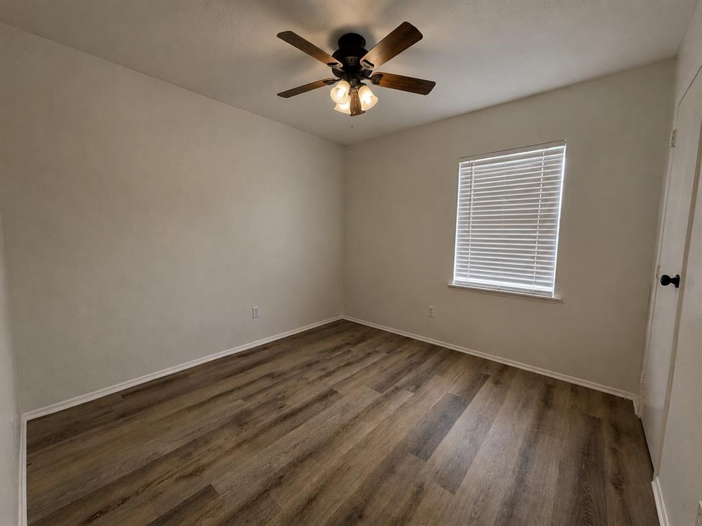 409 Starling Drive Property Photo 12