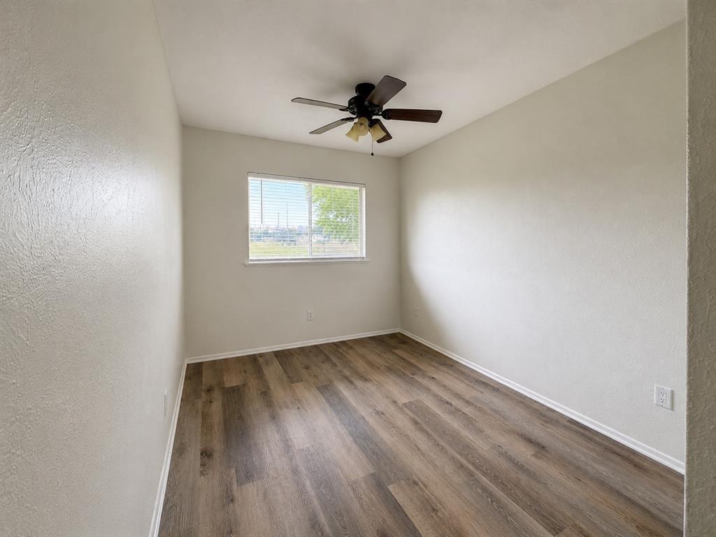 409 Starling Drive Property Photo 14