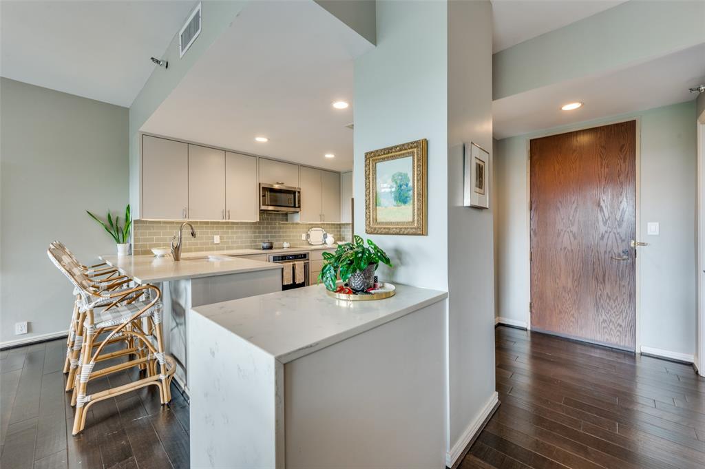 3831 Turtle Creek Boulevard 4d Property Photo 6