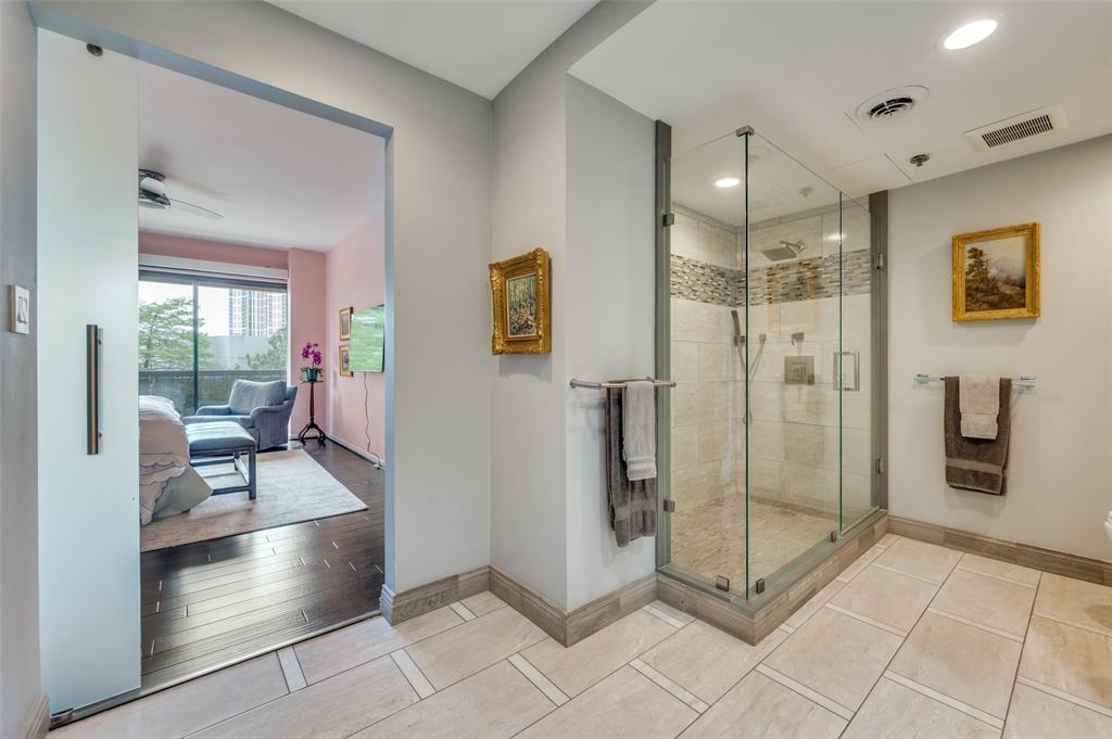 3831 Turtle Creek Boulevard 4d Property Photo 15
