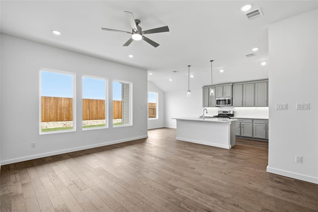 4628 Commack Drive Property Photo 13
