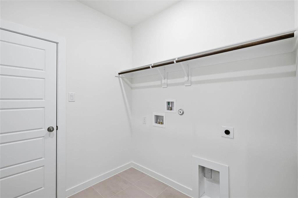 4628 Commack Drive Property Photo 29