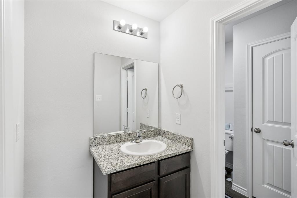 5725 Willamette Drive Property Photo 10