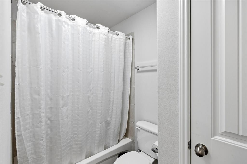 5725 Willamette Drive Property Photo 11