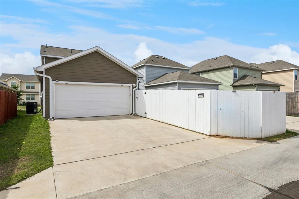 5725 Willamette Drive Property Photo 15