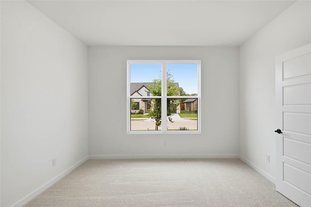 4632 Commack Drive Property Photo 10