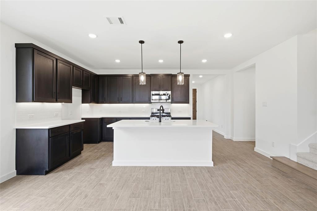 4632 Commack Drive Property Photo 11