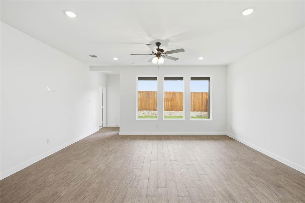 4632 Commack Drive Property Photo 16