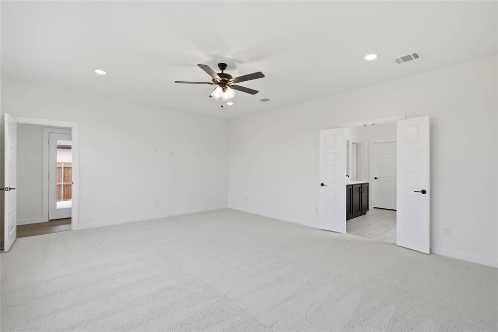 4632 Commack Drive Property Photo 24
