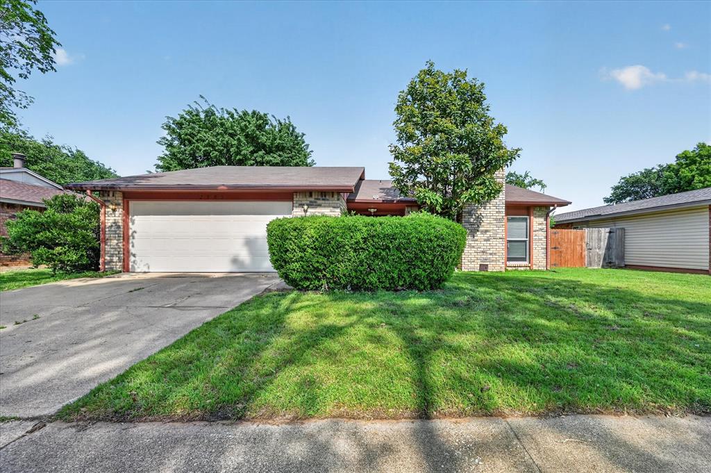 2705 Treeview Drive Property Photo 1