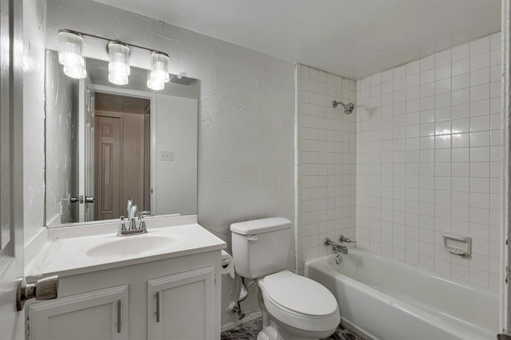 409 Rockcrest Drive Property Photo 23