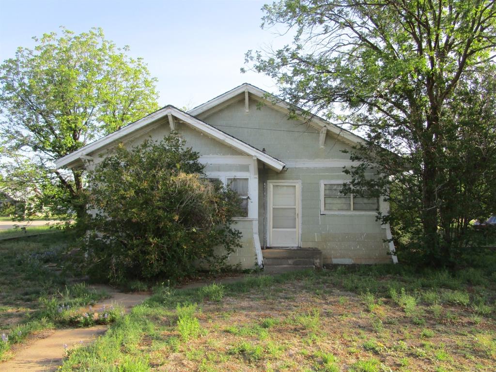105 E 9th Street Property Photo 8
