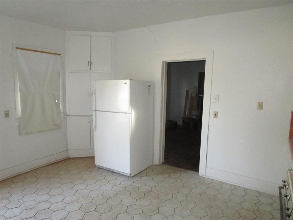 105 E 9th Street Property Photo 21