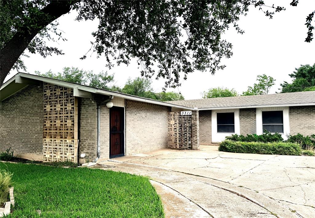 3311 Forest Lane Property Photo 1