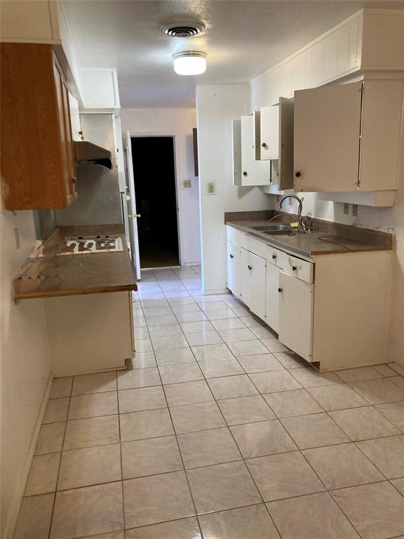 3311 Forest Lane Property Photo 5