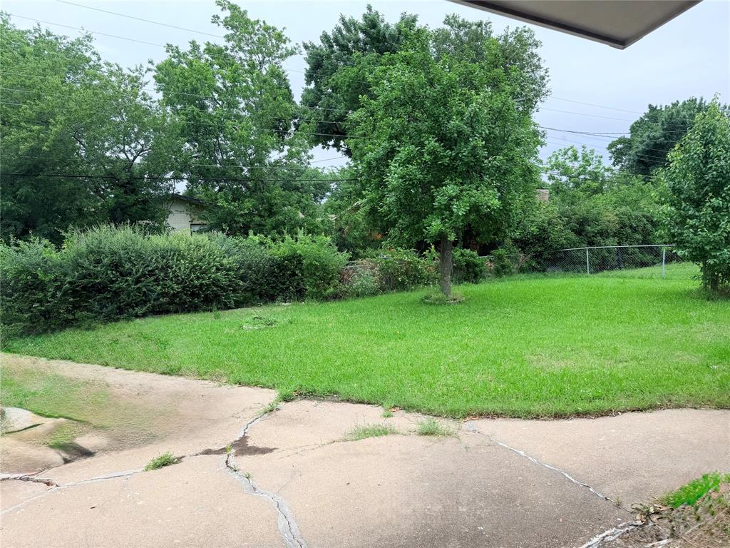3311 Forest Lane Property Photo 12