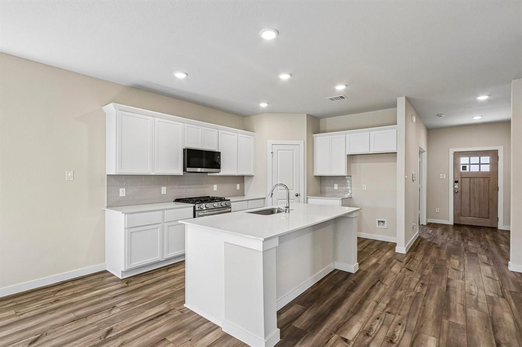 2221 Trailside Drive Property Photo 16