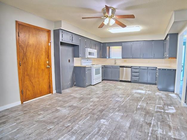 933 N Main Street Property Photo 3
