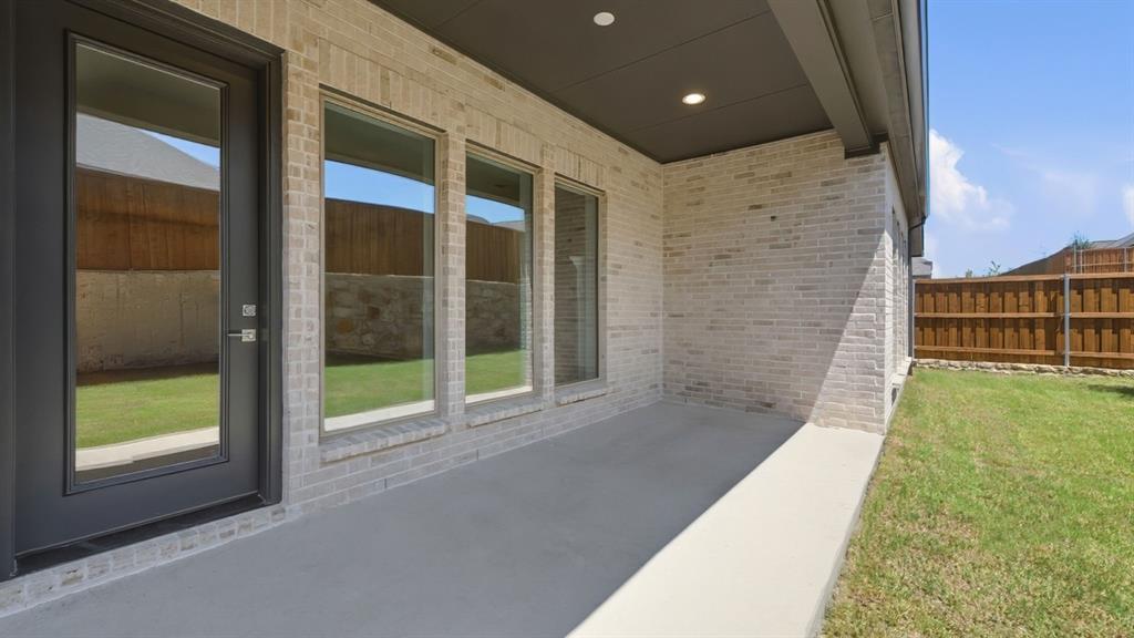 1713 Hillside Stroll Drive Property Photo 16