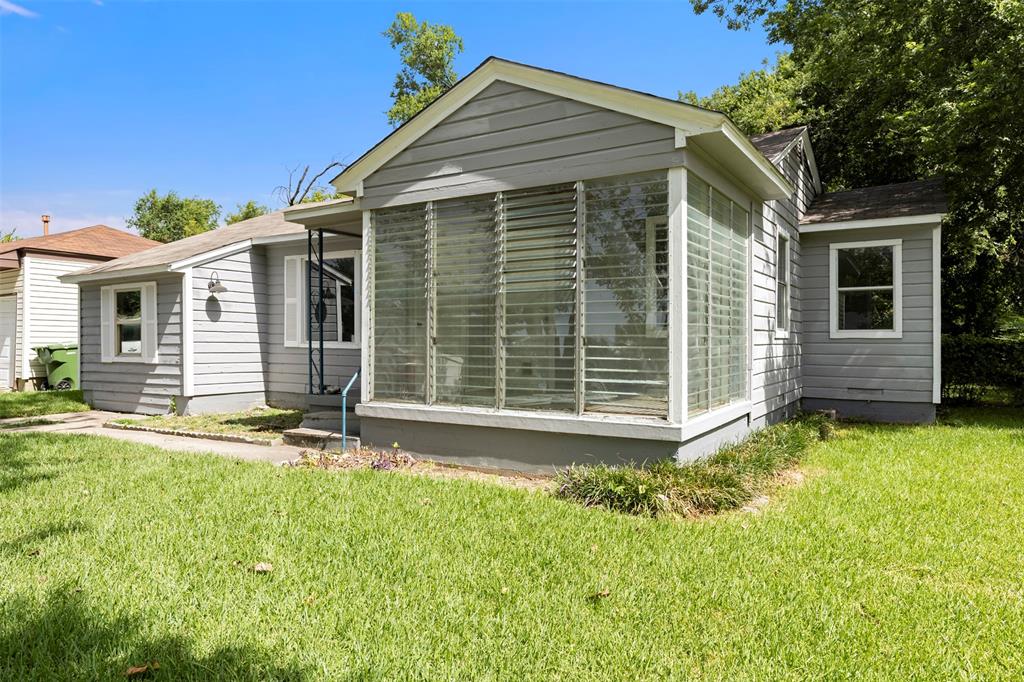 1513 Davis Boulevard Property Photo 4