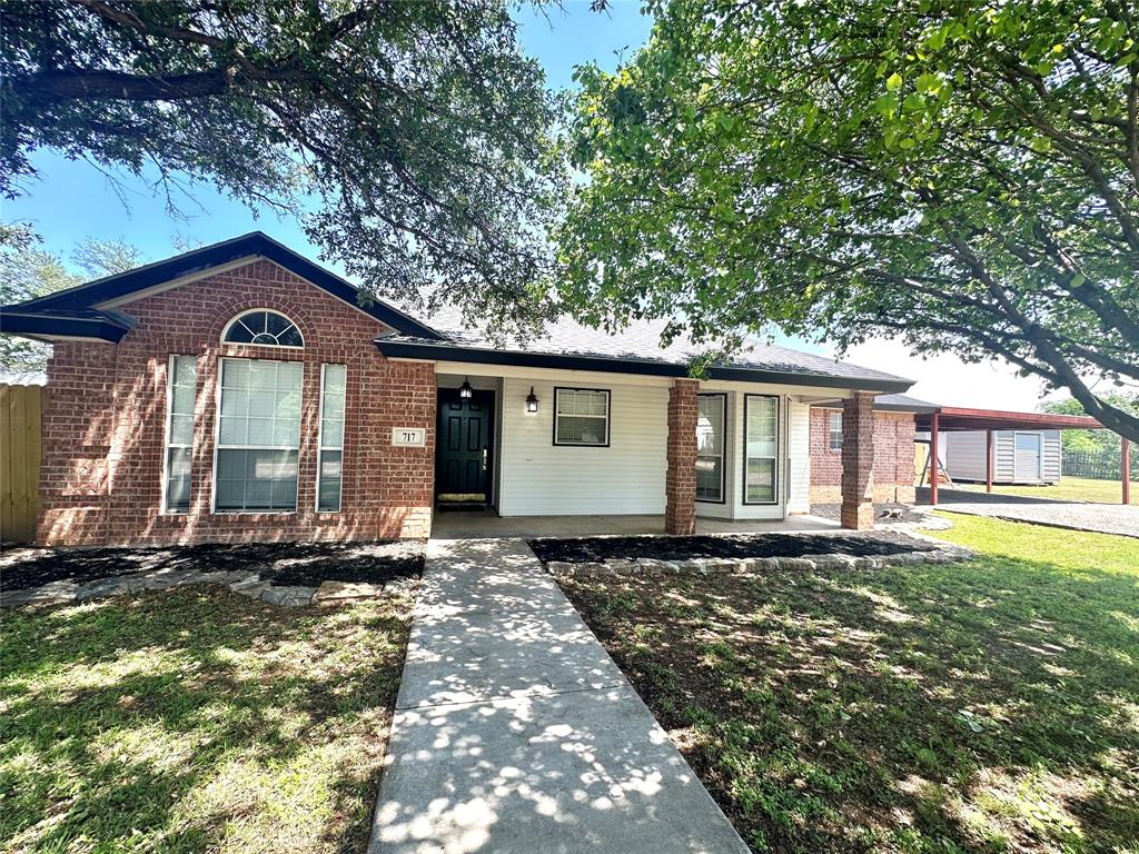 717 Groves Road