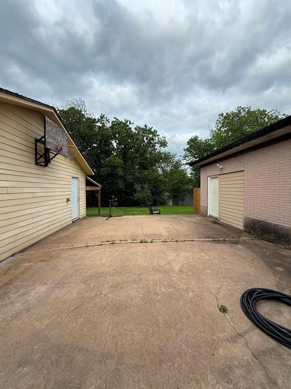 510 S Avenue O Property Photo 9
