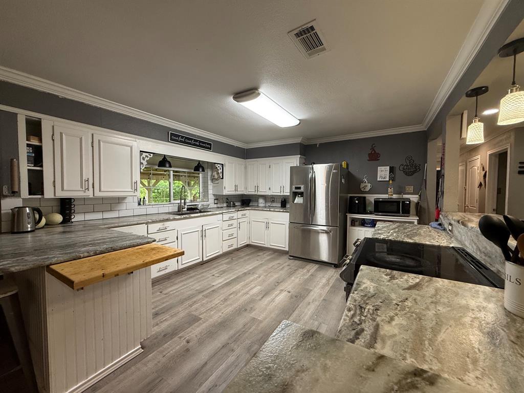 510 S Avenue O Property Photo 12
