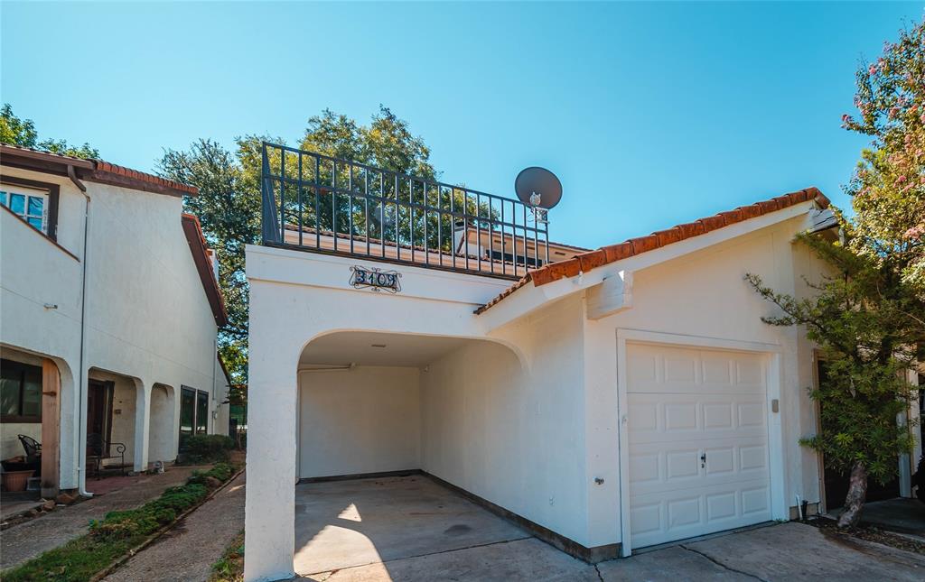 3109 Lakeside Drive Property Photo 1