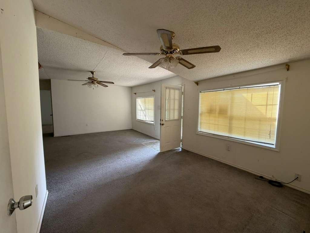 325 County Road 1768 Property Photo 7
